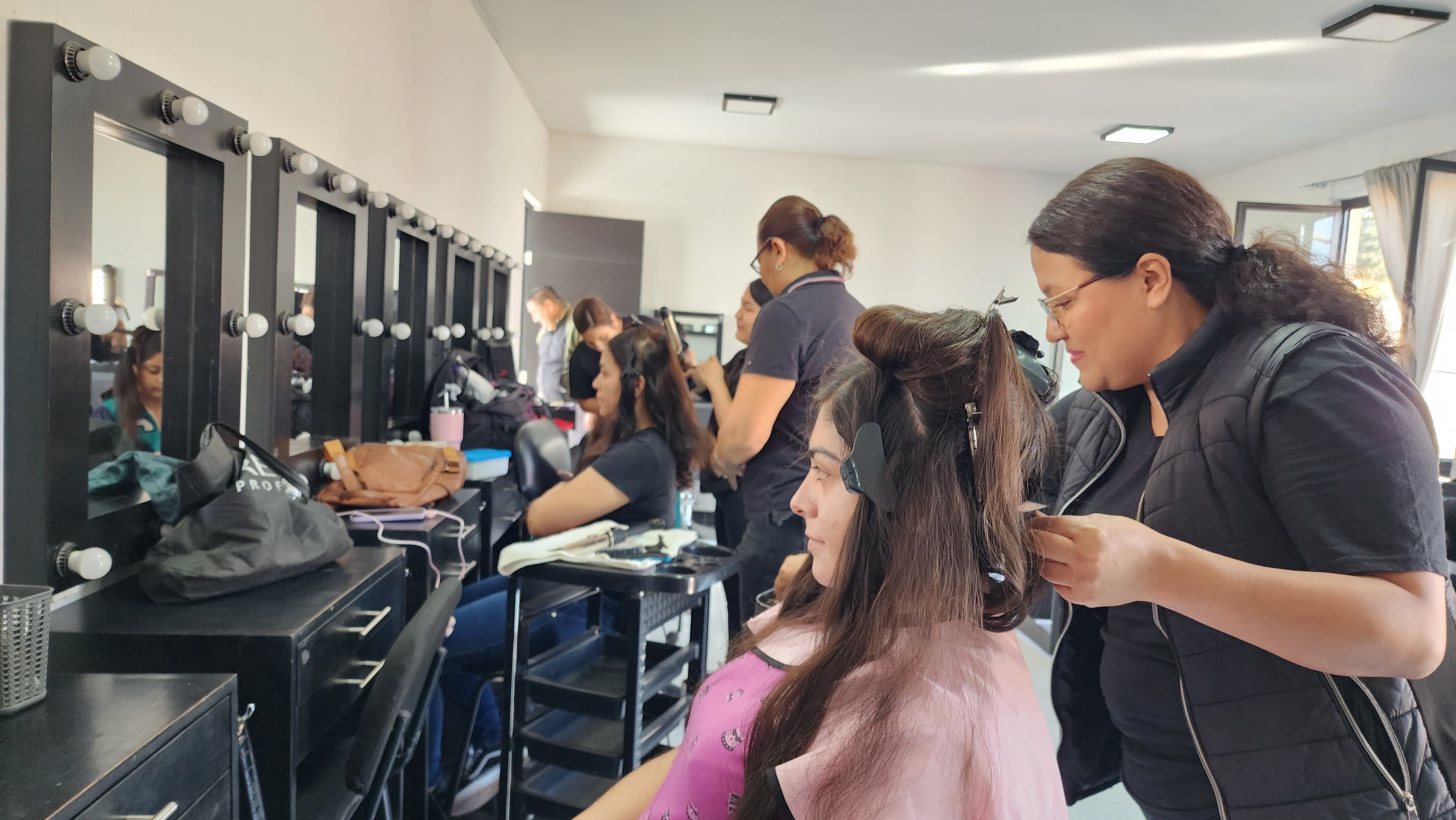 MÁS DE 15 CURSOS OFRECE LA ACADEMIA MUNICIPAL DE SAN PEDRO TLAQUEPAQUE  