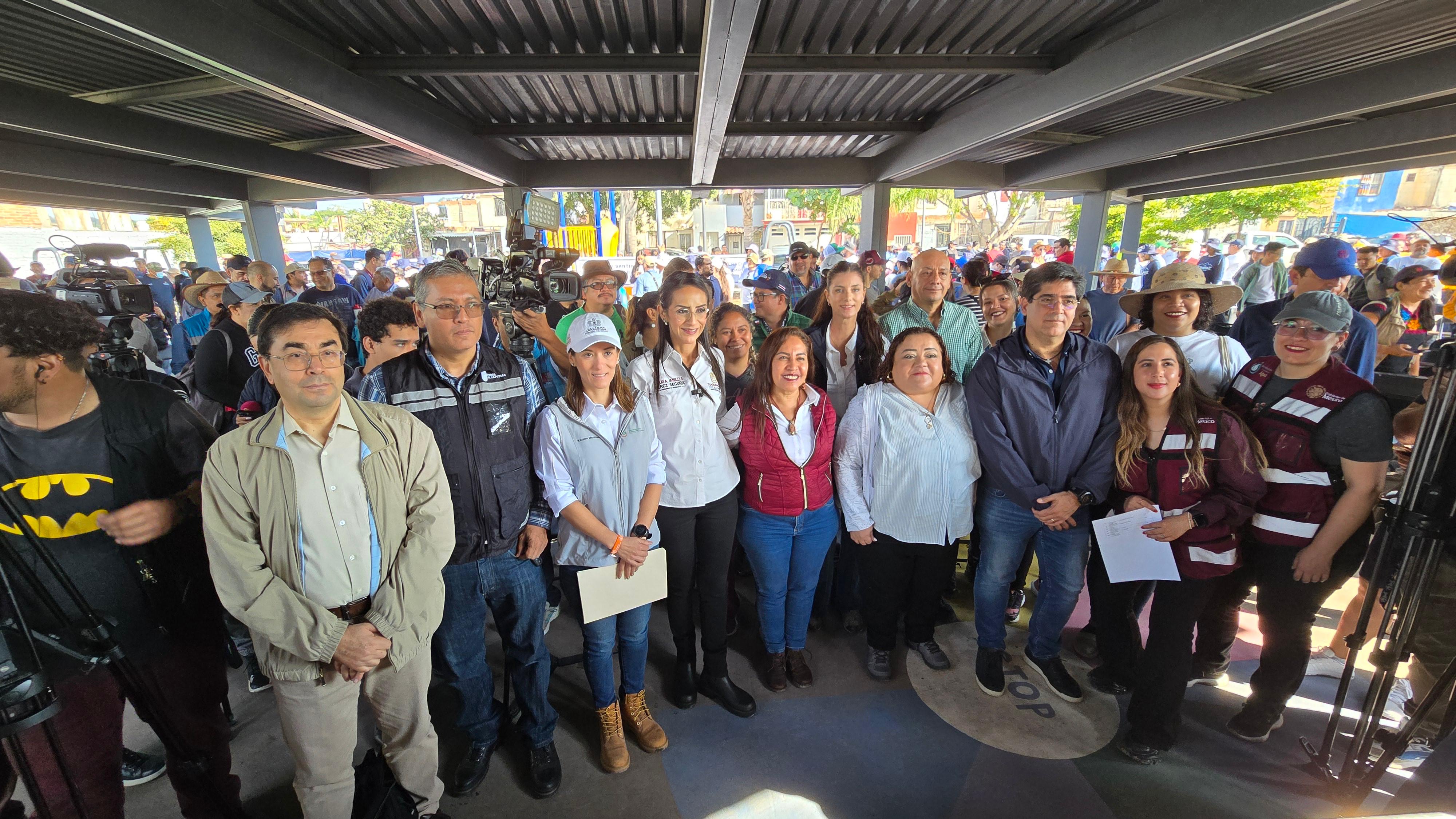 TLAQUEPAQUE SE UNE A LA JORNADA DE LIMPIEZA Y REFORESTACIÓN DEL RÍO LERMA-SANTIAGO