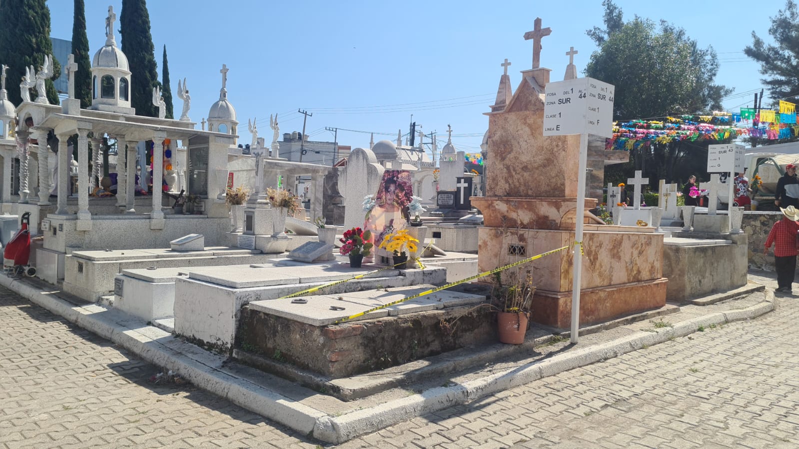 INICIA OPERATIVO DE SEGURIDAD EN PANTEONES MUNICIPALES POR EL DÍA DE MUERTOS