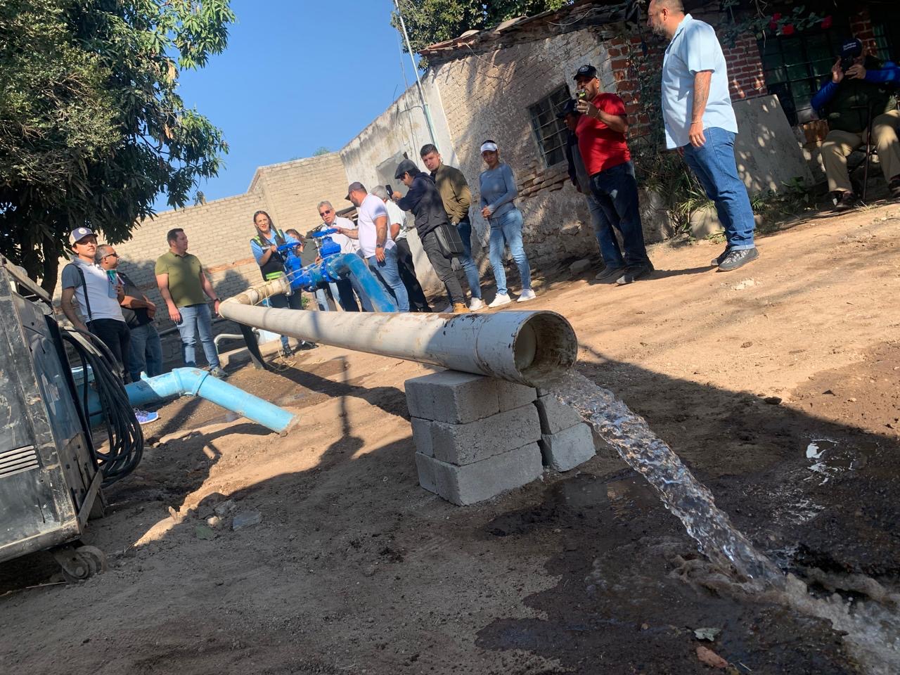 YA HAY AGUA EN SANTA ANITA, LA PRESIDENTA LAURA IMELDA INAUGURA POZO