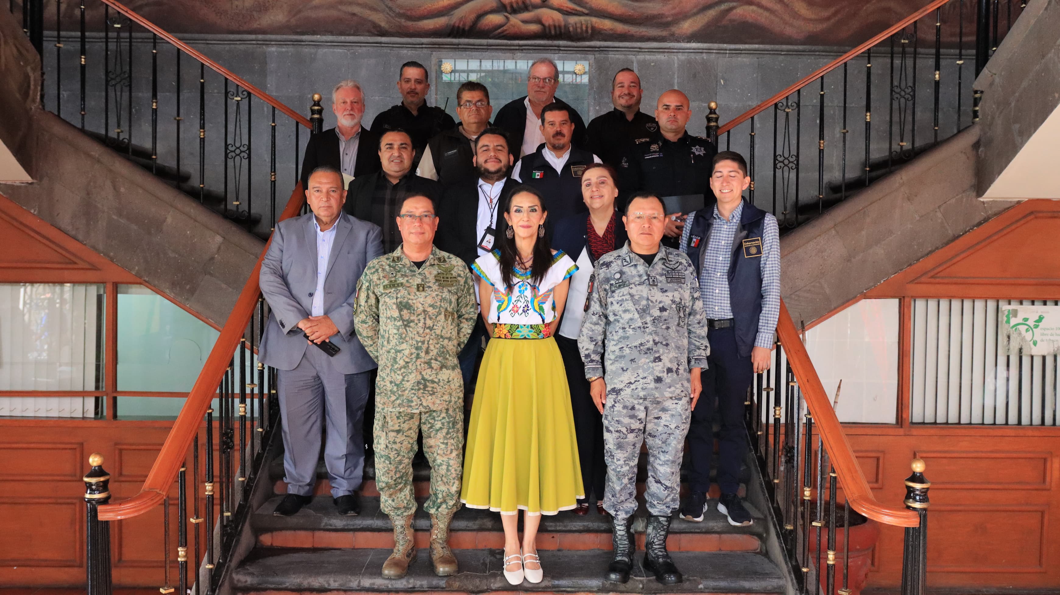TLAQUEPAQUE INSTALA MESA DE SEGURIDAD POR LA PAZ