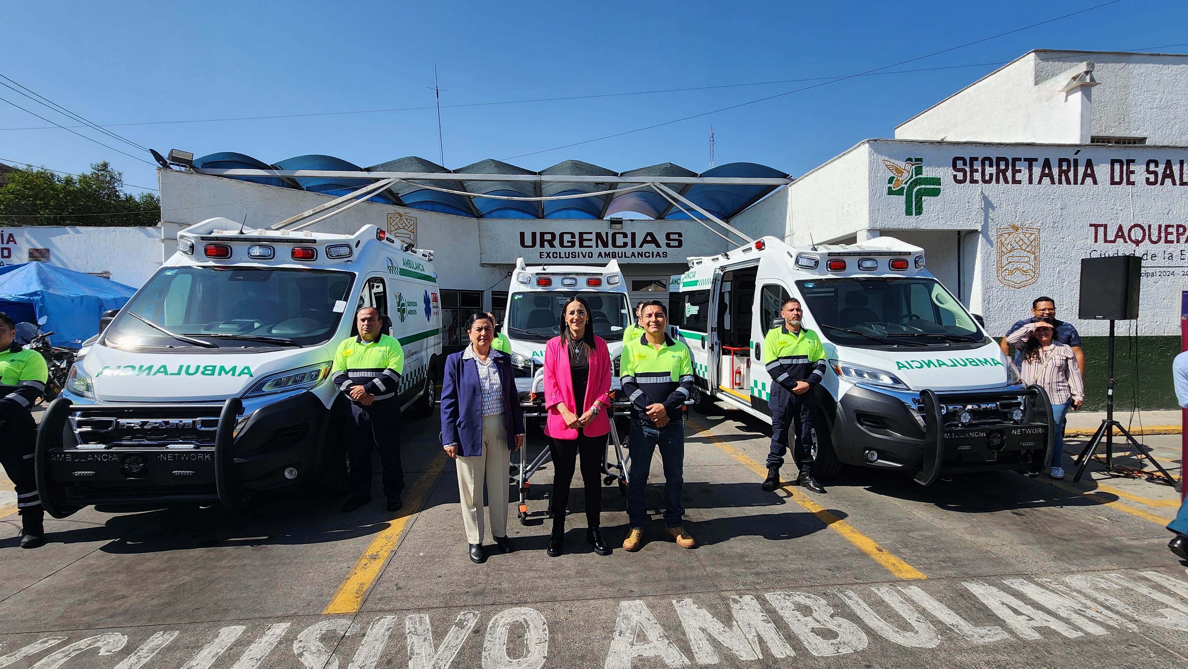TLAQUEPAQUE ADQUIERE 3 AMBULANCIAS NUEVAS, UNA DE ELLAS EQUIPADA PARA TERAPIA INTENSIVA