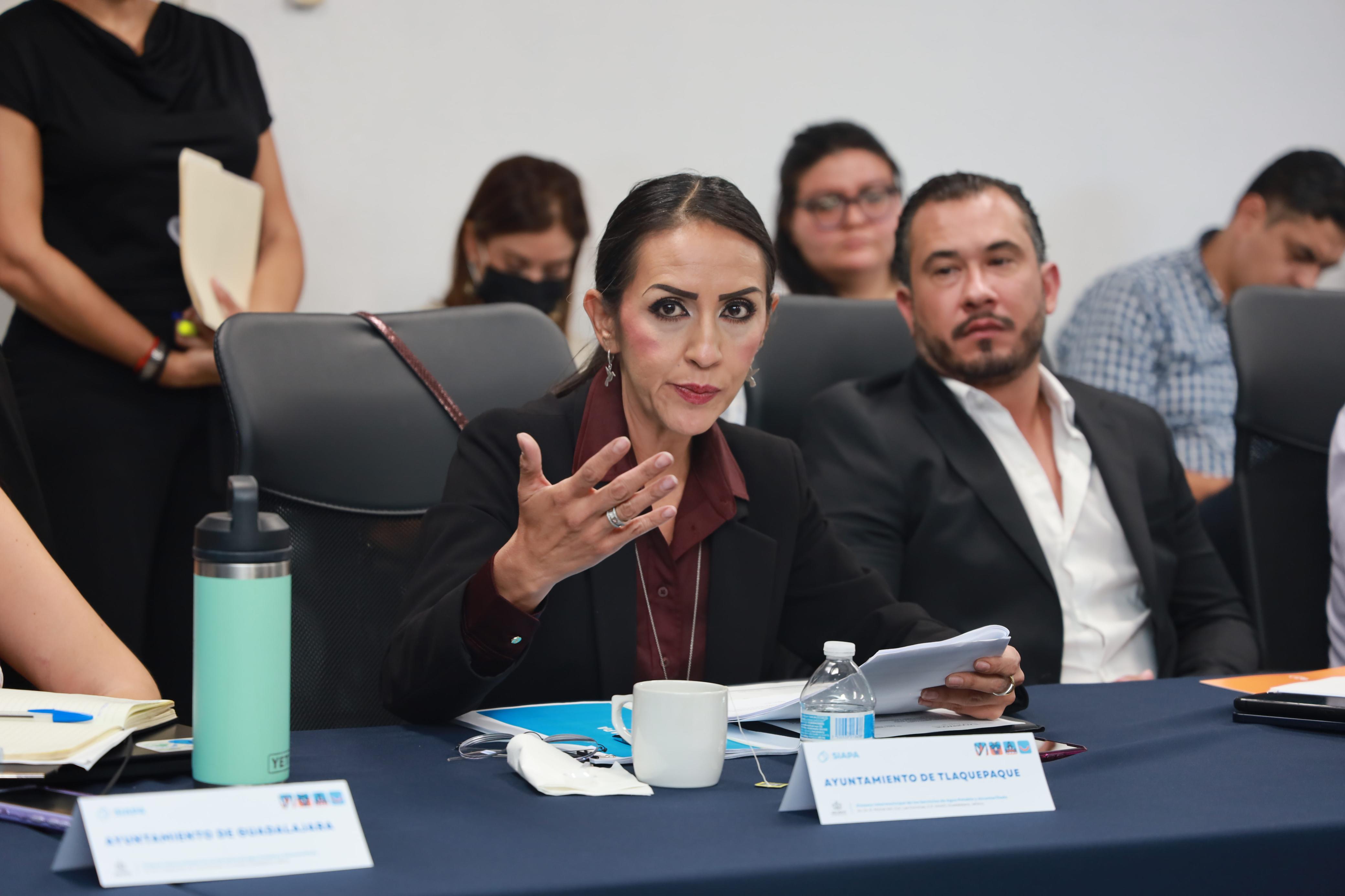 CON EL VOTO DE LAURA IMELDA, PRESIDENTA DE TLAQUEPAQUE, EL SIAPA QUEDA SIN AUMENTO EN SUS TARIFAS PARA 2026