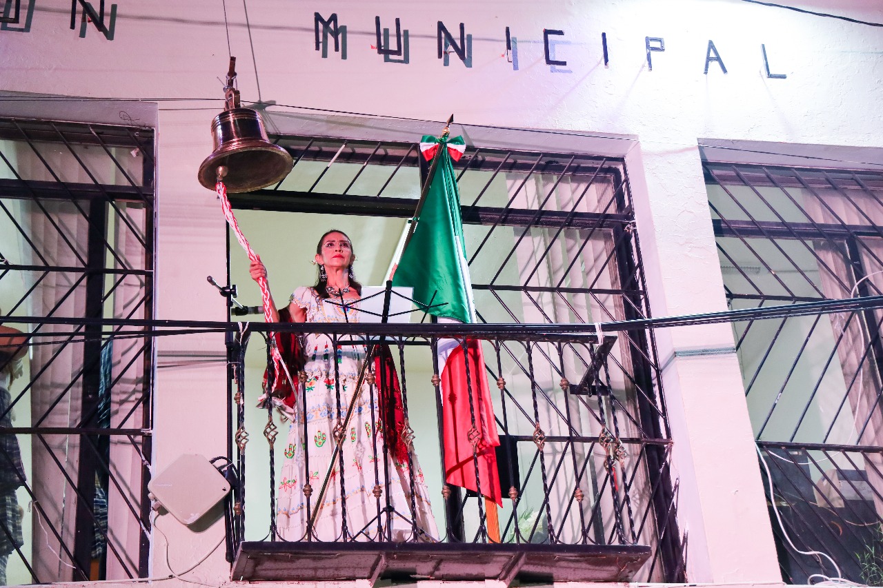 LAURA IMELDA DA GRITO DE INDEPENDENCIA EN LAS JUNTAS, SANTA MARÍA TEQUEPEXPAN Y EN LA LADRILLERA