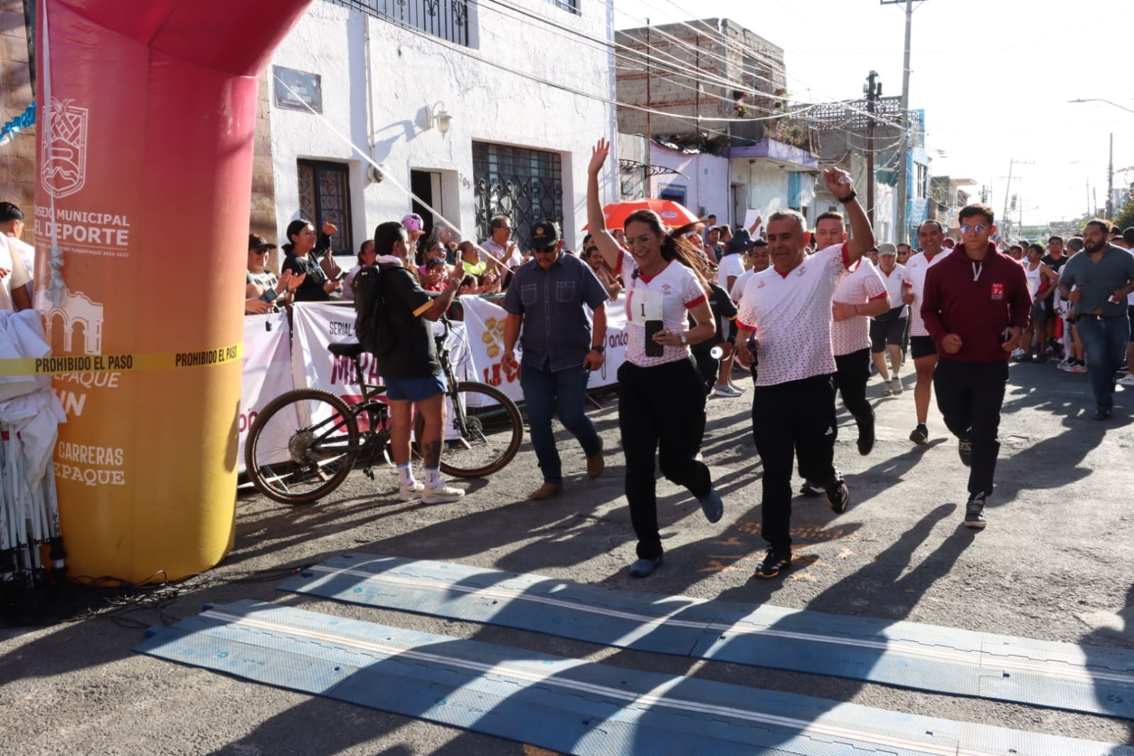 LOS HERMANOS OROPEZA VÁZQUEZ, SE CORONAN COMO GANADORES EN LA TRADICIONAL CARRERA DE LAS CRUCITAS, EDICIÓN 54