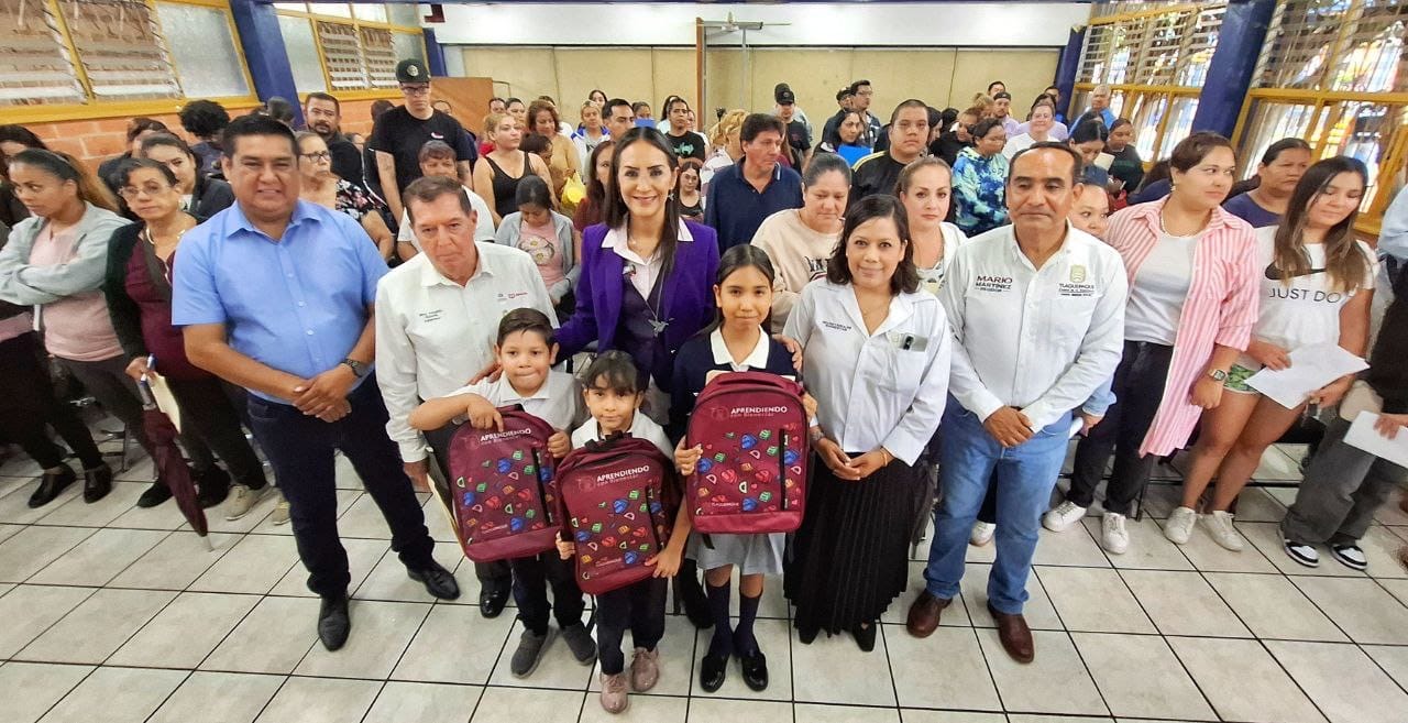 INICIA LAURA IMELDA ENTREGA DE MOCHILAS CON ÚTILES ESCOLARES